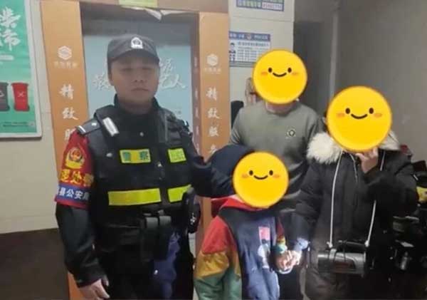 Cảnh sát tìm ra em bé tự kỷ mất tích nhờ nhạc phim hoạt hình-2