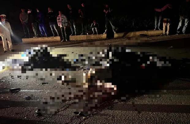 Nguyên nhân vụ 2 xe máy đấu đầu khiến 3 thanh niên tử vong-1