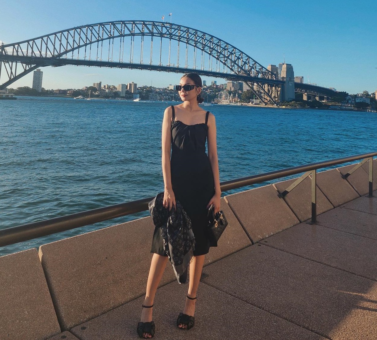 5 món thời trang giúp Phạm Thanh Hằng trẻ hóa phong cách tuổi 41-10