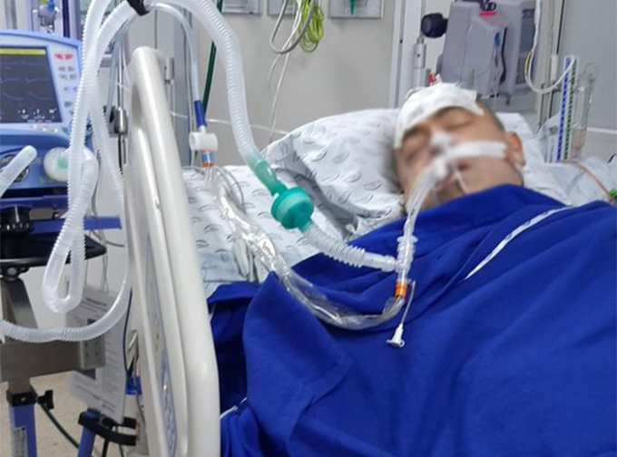 Người đàn ông phải cắt bỏ gần hết dạ dày vì 1 thói quen nhiều người làm mỗi khi đau ốm-1