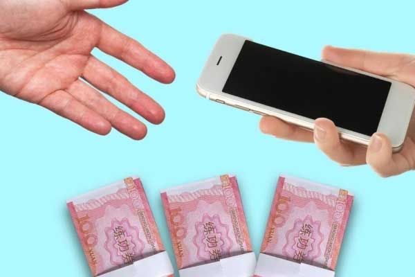 Bán mì cho cụ ông chuyên đưa tiền giả, 9 năm sau, chủ quán bất ngờ bị triệu tập tại đồn cảnh sát-2