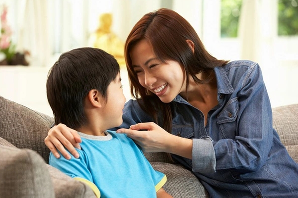 Những đứa trẻ hạnh phúc bao giờ cha mẹ chúng cũng xuất hiện 7 đặc điểm-4