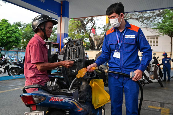 Giá xăng trong nước ngày mai có thể quay đầu giảm-2
