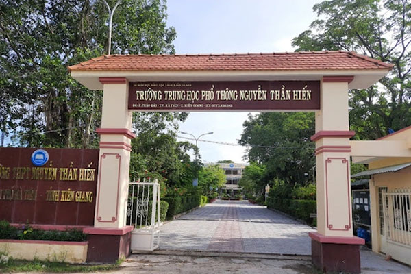 Thầy giáo bị tố làm nữ sinh lớp 12 mang thai 26 tuần: Tôi nhận được sự đồng thuận, không lừa gạt, dụ dỗ-1