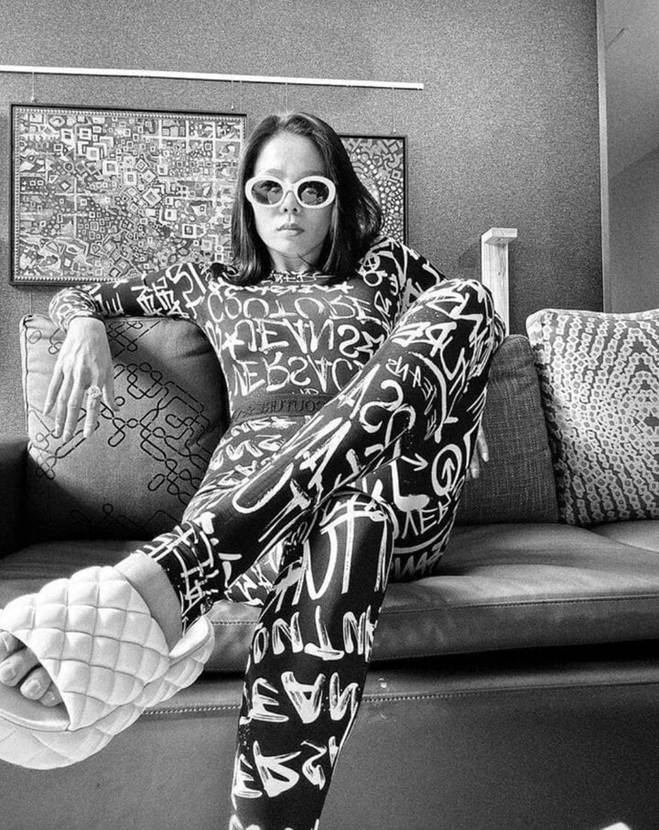 Gu thời trang bị chê ngày càng lạ và sến của Lệ Quyên-7