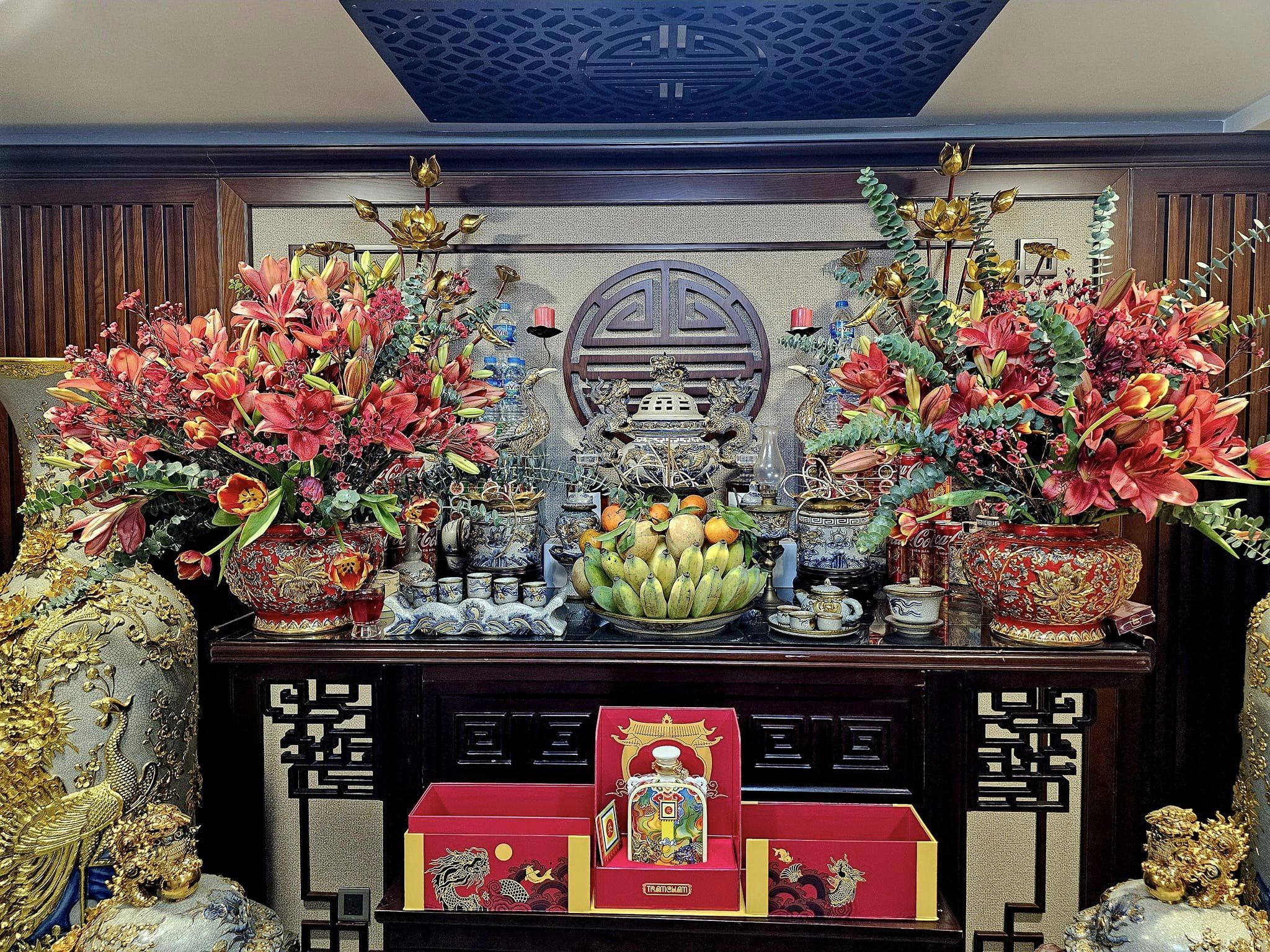 Thực hư chuyện cắm hoa ly trên bàn thờ làm hao tổn tài lộc, gia đạo ly tán?-2