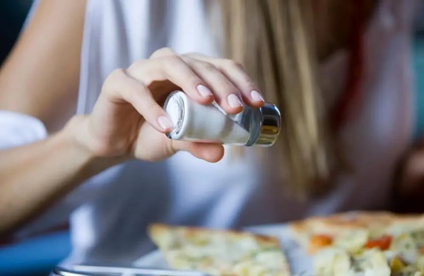 Thận không tốt, cơ thể sẽ xuất hiện hai đen một hôi”, làm sớm 4 điều này để không hối hận-4