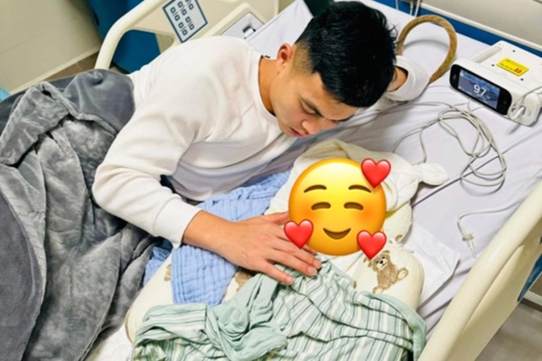 Top 5 cầu thủ đẹp trai nhất đội tuyển Việt Nam: Vị trí số 1 vừa điển trai lại còn giàu-18