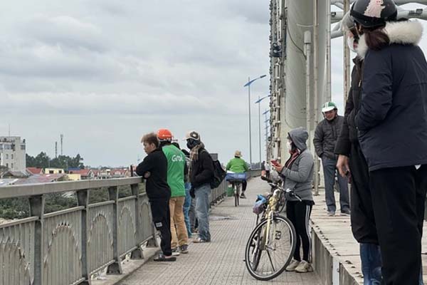 Vụ nghi 4 mẹ con nhảy cầu Đông Trù: Vợ tạo hiện trường giả để dọa chồng-4