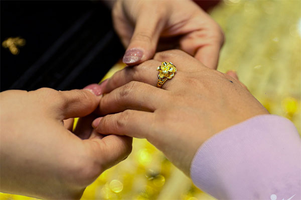 Giá vàng nhẫn liên tục xác lập đỉnh mới, lên hơn 66,8 triệu đồng-1