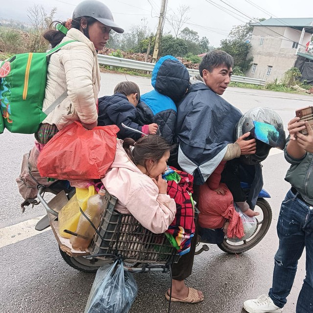 Bất ngờ tình hình hiện tại của gia đình 7 người chở nhau bằng xe máy, đi 600km tìm việc giữa trời giá rét-2
