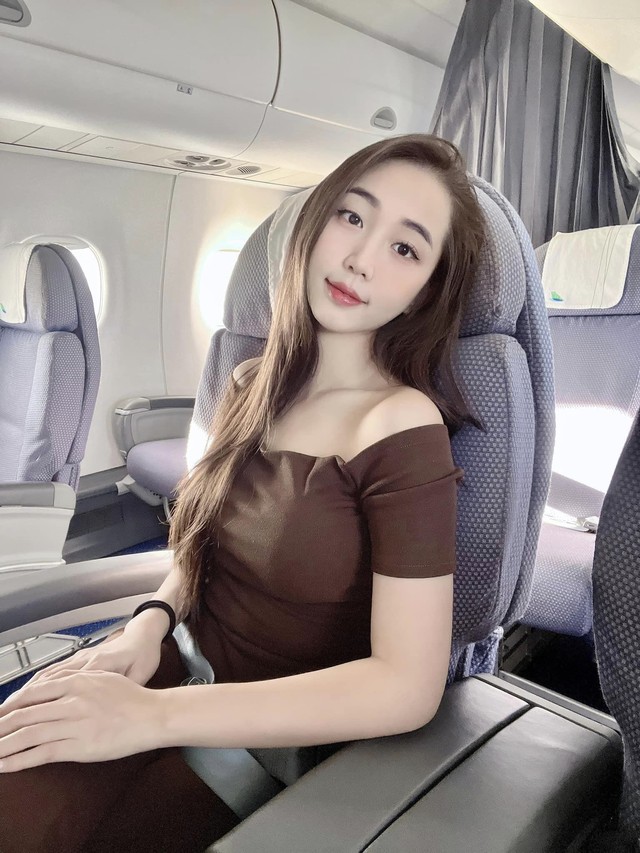 Nữ phi công đầu tiên ở Việt Nam lái dòng máy bay phản lực: Xinh như Hoa hậu, 23 tuổi đã là cơ phó-6