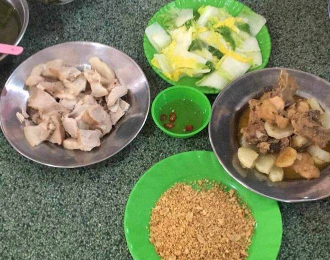 Bữa cơm không đủ no của sinh viên đi học Quốc phòng: Giám đốc ĐH Huế nói gì?-2