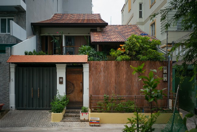Bình yên cất giấu trong ngôi nhà hiện đại kết hợp phong cách Đông Dương-1