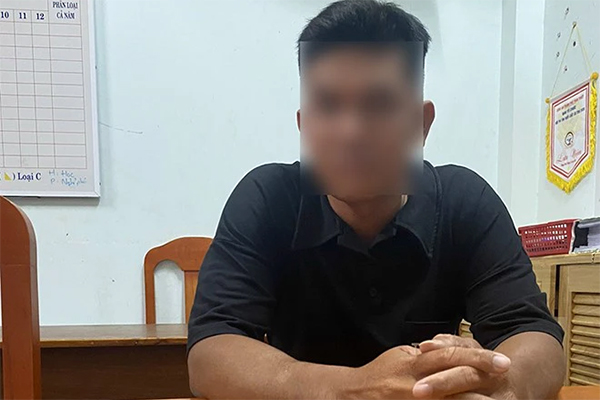 Trung tướng Nguyễn Hải Trung, Giám đốc Công an Thành phố Hà Nội vinh dự nhận Huy hiệu 30 năm tuổi Đảng-3