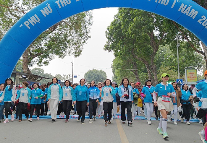 Hơn 300 vận động viên tham gia Giải đi bộ phụ nữ Thủ đô khỏe - đẹp” lần thứ I-4