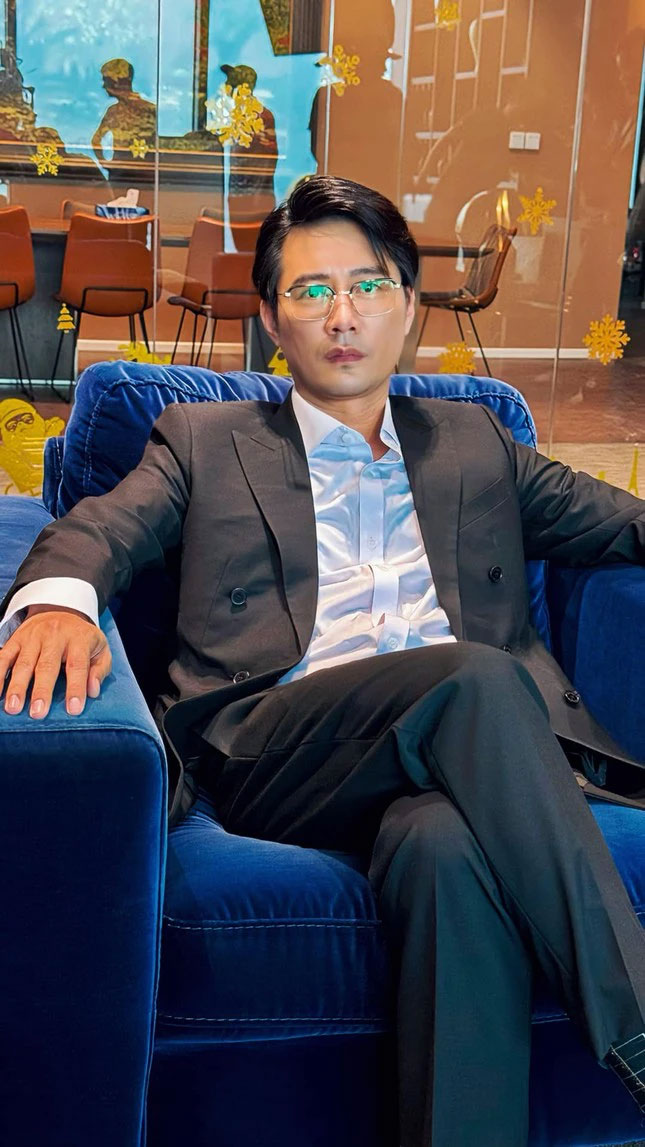 Nam thần Việt 40 tuổi vẫn chưa vợ con dù đẹp trai, cao 1m80, gu bạn gái là 1 hoa hậu nổi tiếng, siêu xinh-1