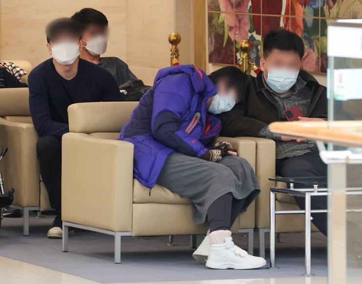 Cảnh trái ngược ở bệnh viện Hàn Quốc-3