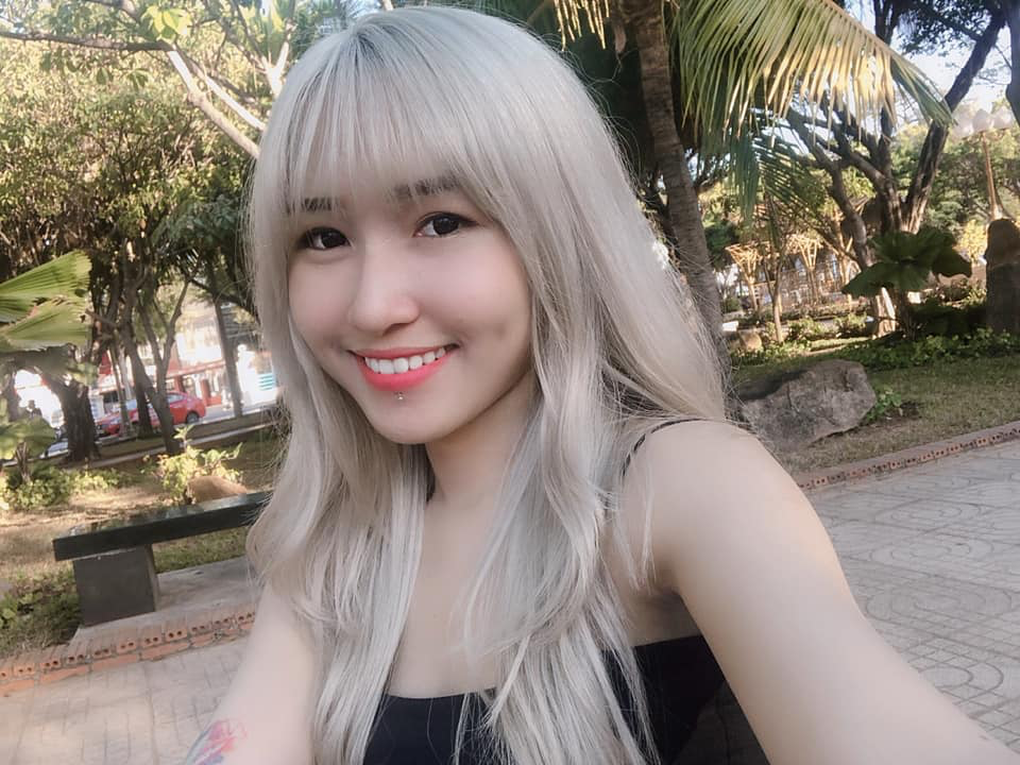 Cuộc sống đối lập của hai nữ streamer Việt xinh đẹp, nổi tiếng một thời-1