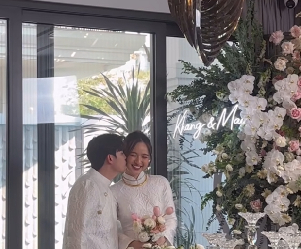 Đám cưới trĩu nặng vàng, kim cương và tiền đô hot nhất lúc này, danh tính cô dâu số hưởng chẳng ai xa lạ!-2