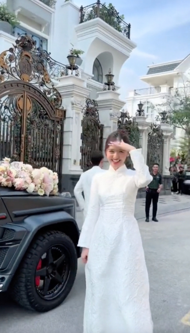 Đám cưới trĩu nặng vàng, kim cương và tiền đô hot nhất lúc này, danh tính cô dâu số hưởng chẳng ai xa lạ!-4