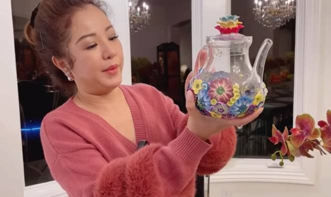 Dinh thự đôi lộng lẫy được Thúy Nga đăng tải nghi là của ca sĩ Huy MC: Bên trong rất nhiều đồ cổ-5