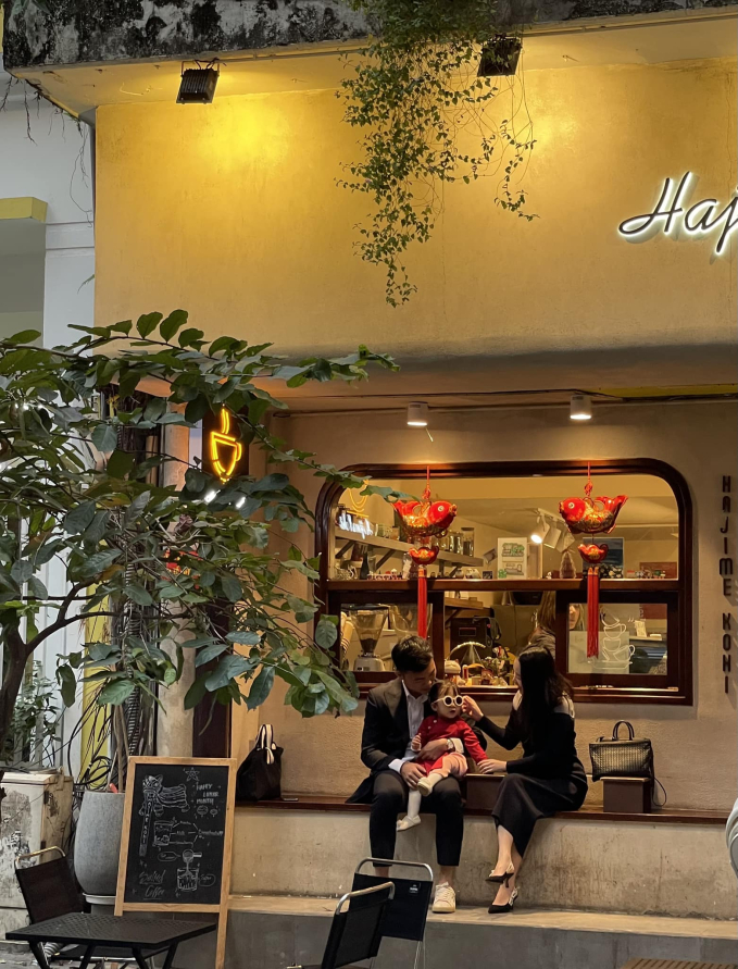 Vợ Giám đốc của Lương Xuân Trường chịu thiệt thòi vì chồng vắng nhà ngày 8/3, thái độ ra sao mà khiến dân mạng khen ngợi?-1