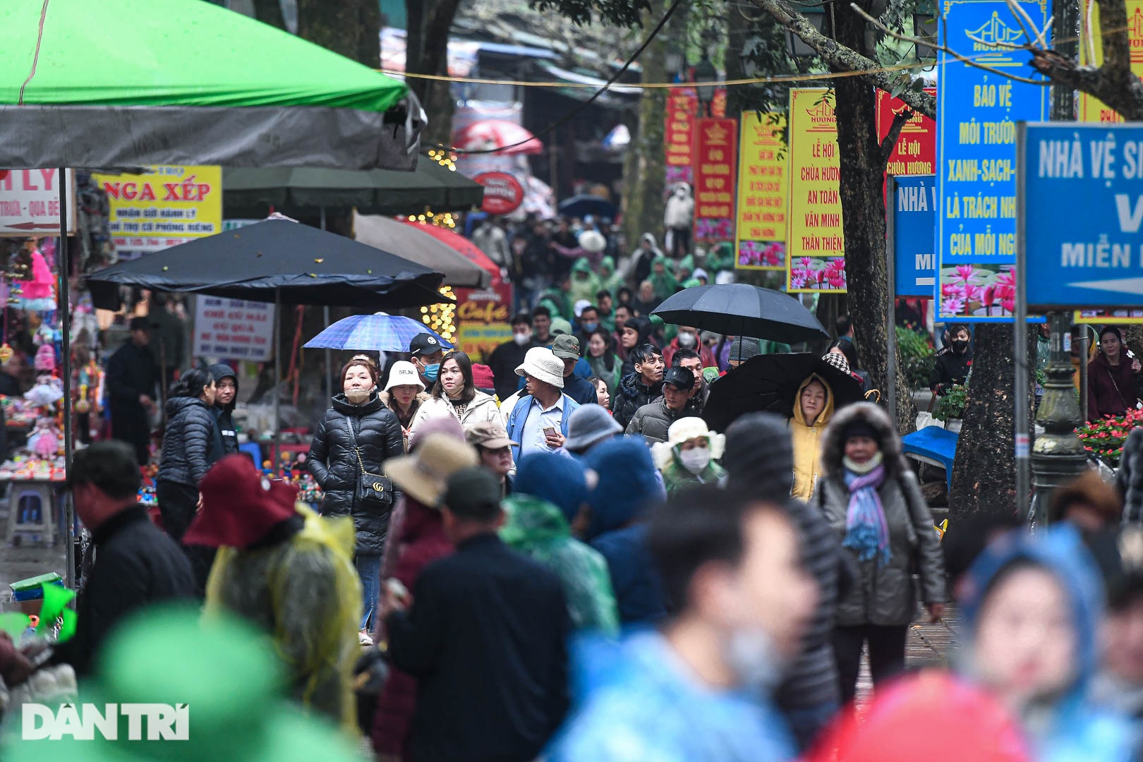 Chùa Hương tăng giá vé, khách phàn nàn có tiền triệu mới dám đi lễ chùa-1