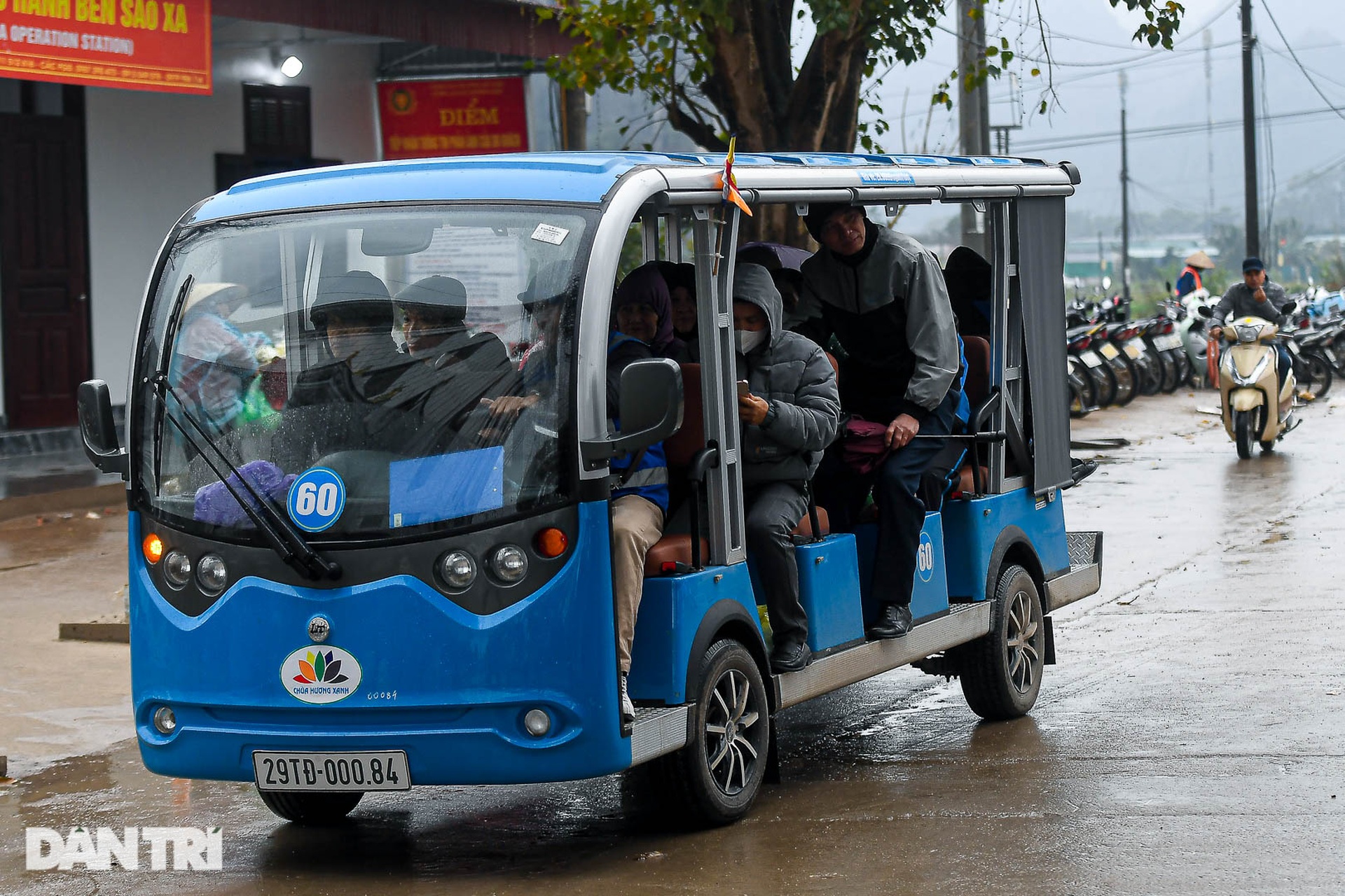 Chùa Hương tăng giá vé, khách phàn nàn có tiền triệu mới dám đi lễ chùa-4