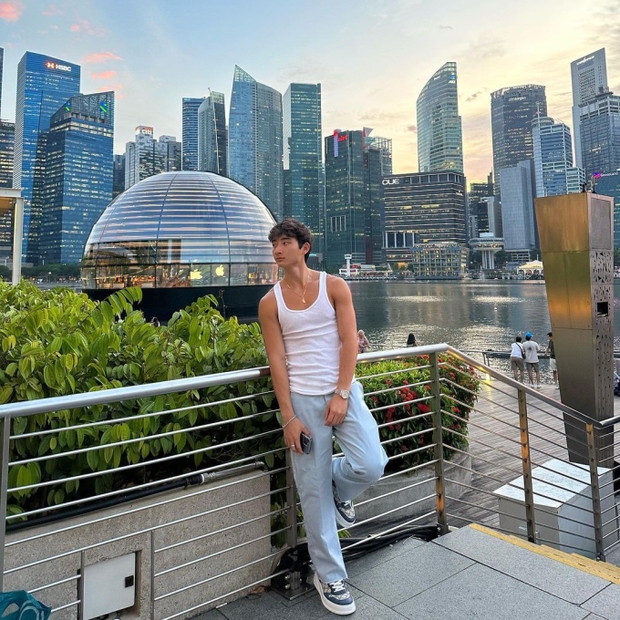 Bạn trai hot girl TDDC Phạm Như Phương và anh em sinh đôi khiến dân tình lọt hố: Trên live đẹp nức nở, đời thường còn mê hơn!-7