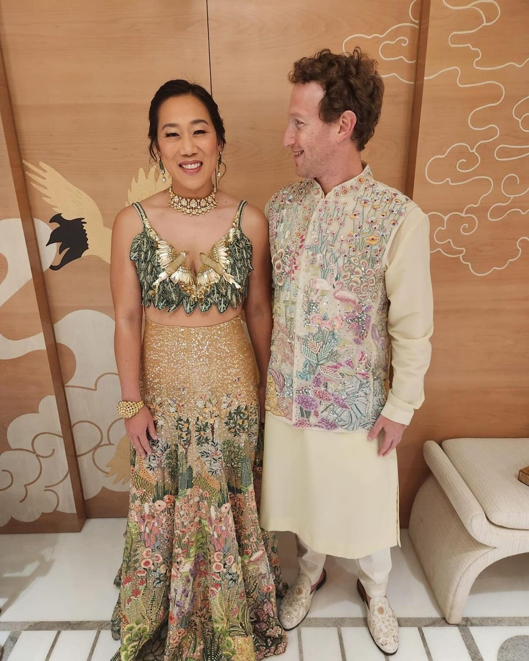 Ông chủ Facebook Mark Zuckerberg và vợ gây chú ý ở tiệc cưới 120 triệu USD-4