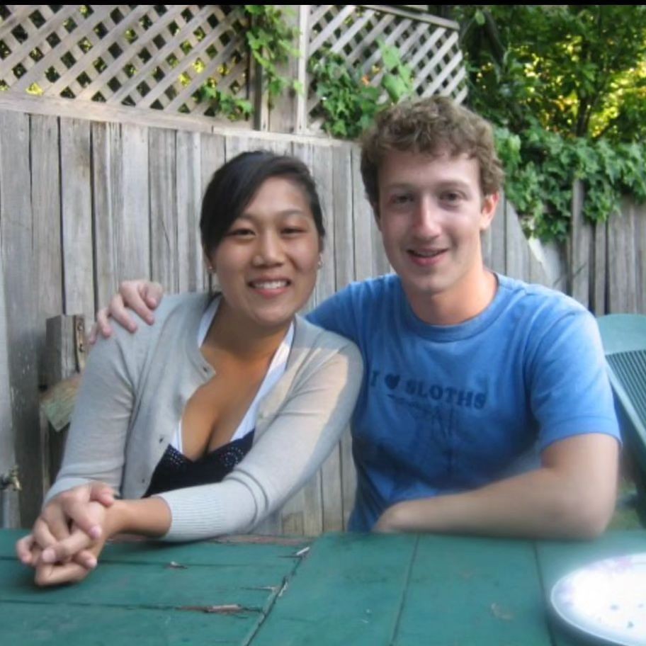 Ông chủ Facebook Mark Zuckerberg và vợ gây chú ý ở tiệc cưới 120 triệu USD-9