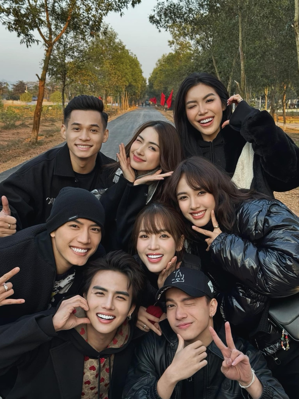 Hòa Minzy khó chịu khi bị nói hám danh, chỉ thích chơi với người nổi tiếng-2