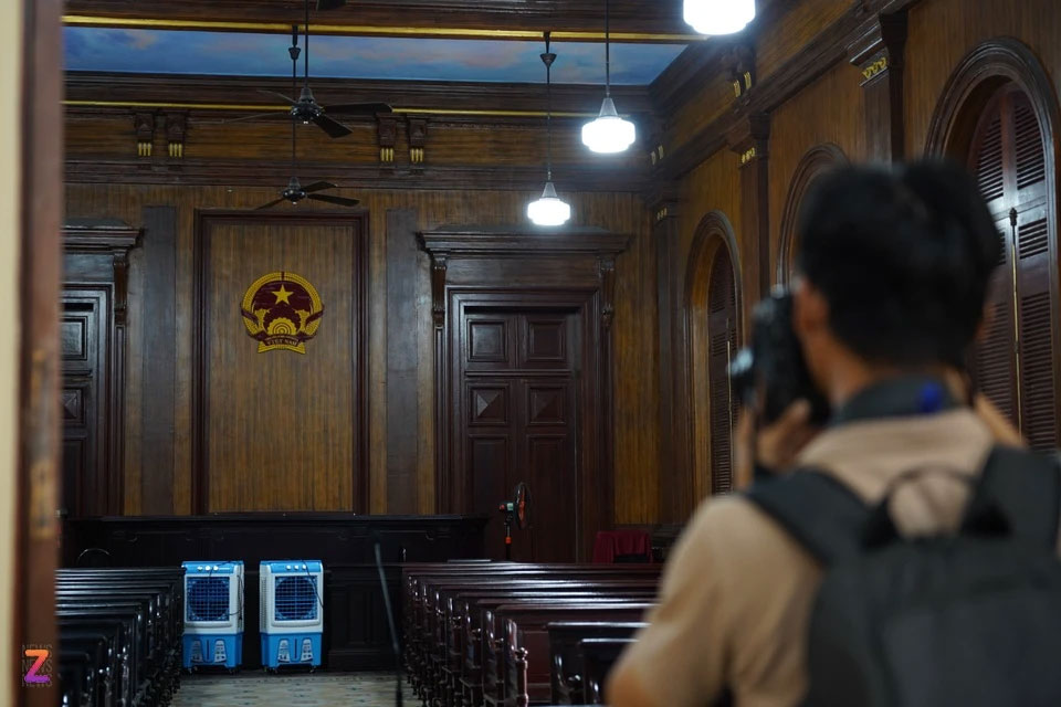 Cận cảnh bên trong phiên tòa xét xử vụ án Vạn Thịnh Phát-10