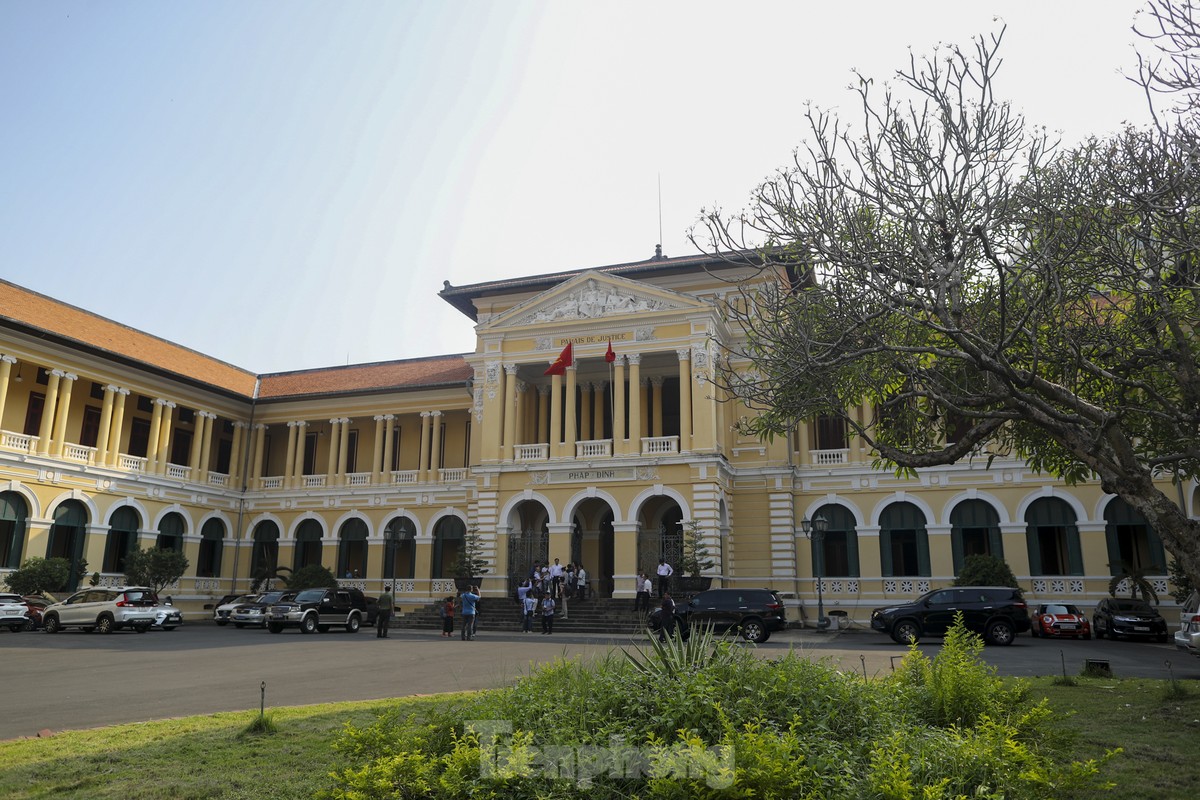 An ninh siết chặt phiên tòa vụ Vạn Thịnh Phát-12