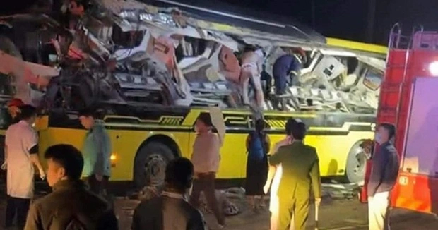 Tai nạn xe khách nghiêm trọng ở Tuyên Quang, số thương vong đã lên đến 10 người-1