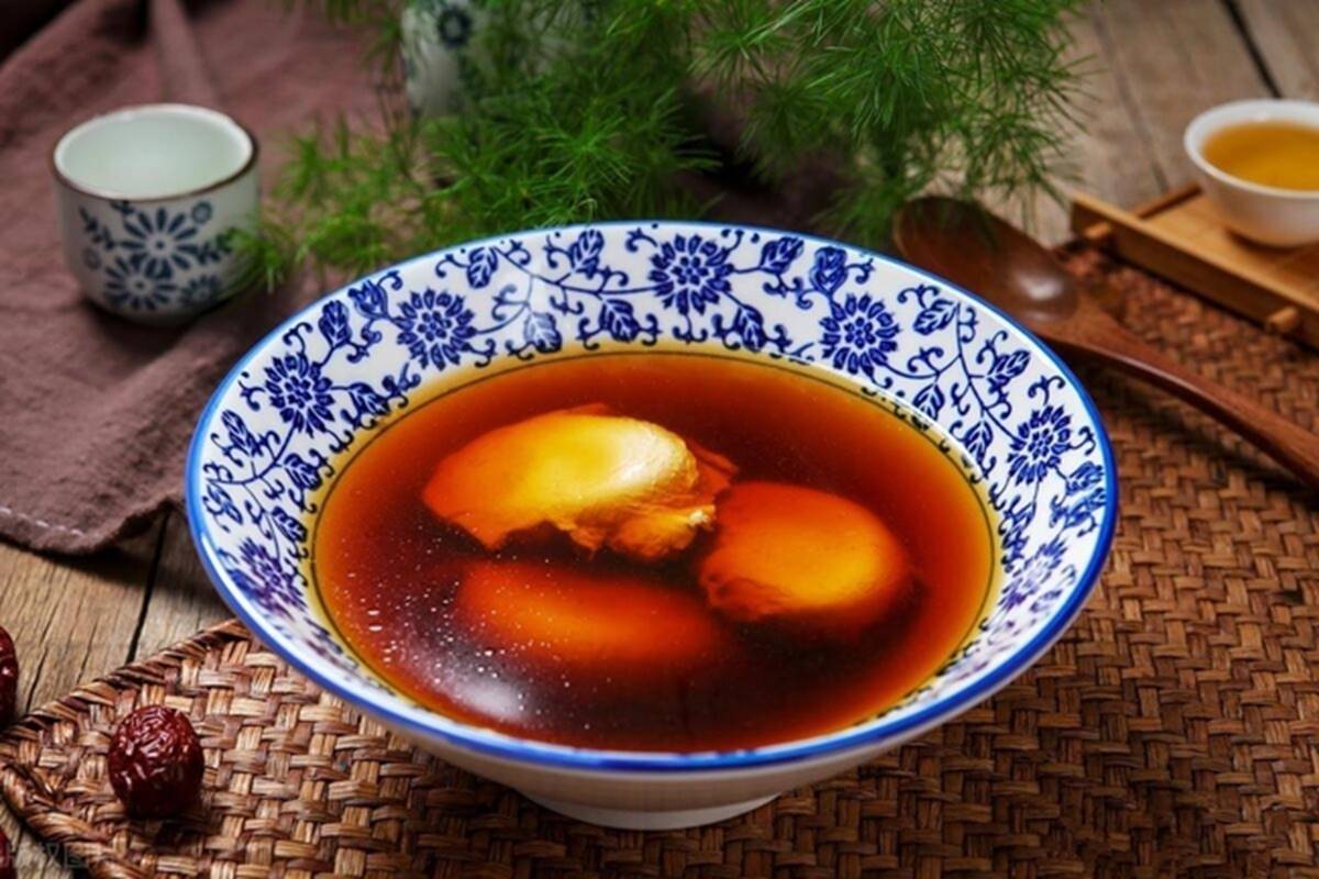 Loại quả nhỏ xíu mang kết hợp với trứng gà thành món ăn bổ dưỡng, chồng ăn thì khỏe mạnh, vợ ăn thì da đẹp dáng xinh-1