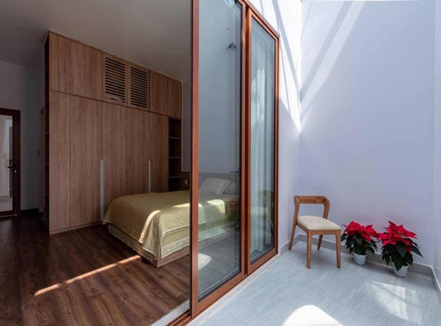 Nhà vườn Tây Ninh thiết kế phòng ngủ đặc biệt lửng lơ trên mặt nước-8