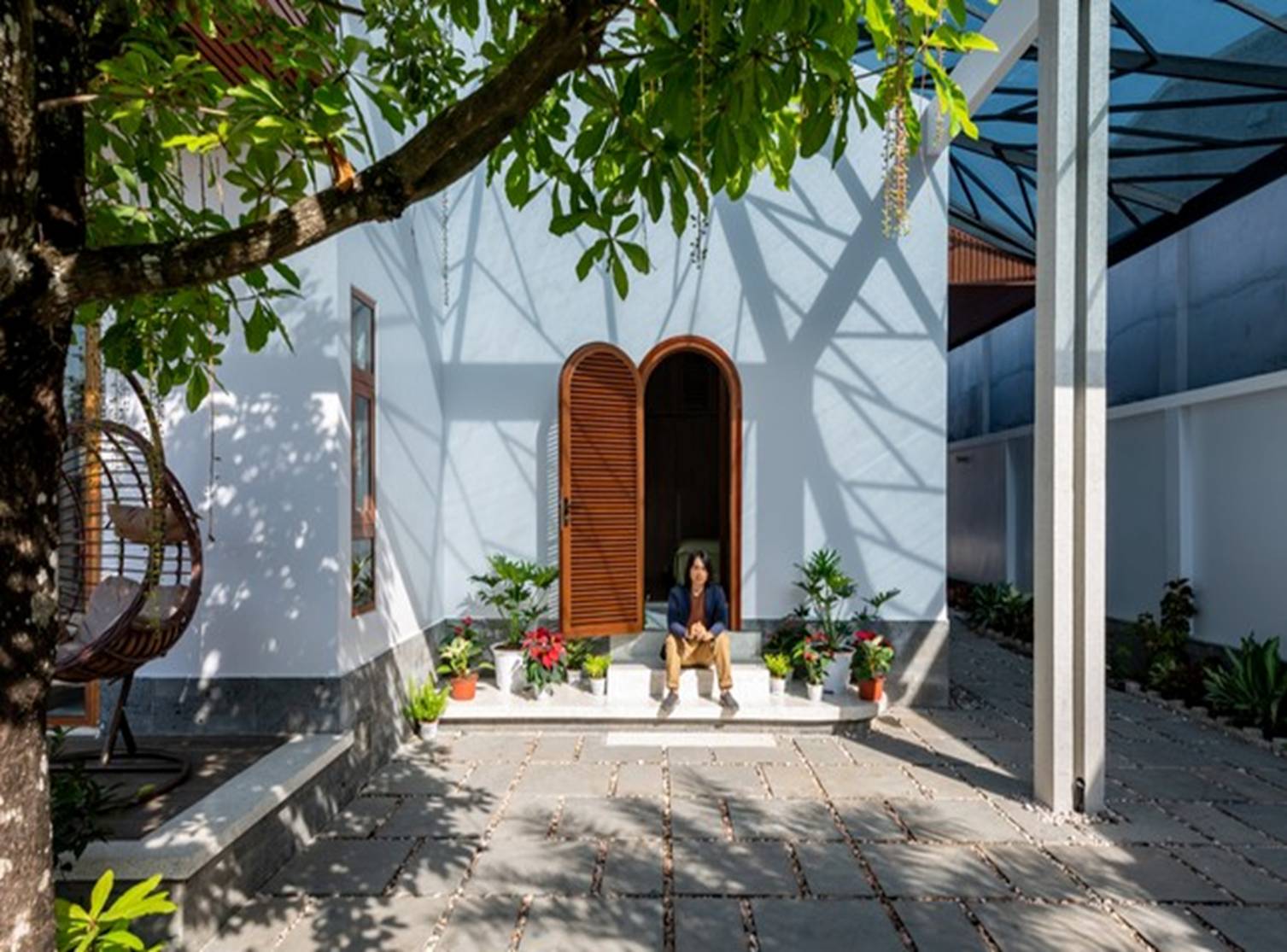 Nhà vườn Tây Ninh thiết kế phòng ngủ đặc biệt lửng lơ trên mặt nước-15