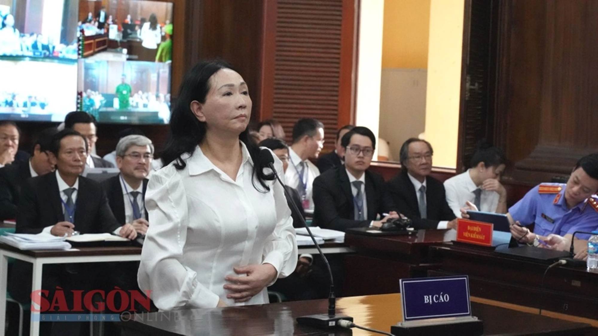 Hình ảnh bà Trương Mỹ Lan tại phiên tòa xét xử vụ Vạn Thịnh Phát-2