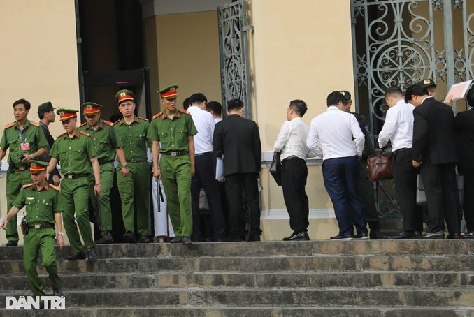 Bị cáo Nguyễn Cao Trí xin vắng mặt trong một số ngày xét xử-10