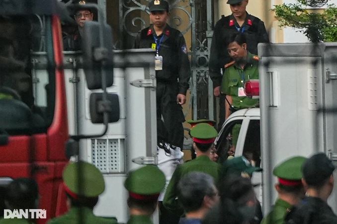 Bị cáo Nguyễn Cao Trí xin vắng mặt trong một số ngày xét xử-11