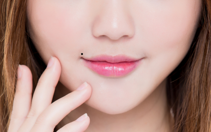 Nốt ruồi trên miệng phụ nữ có ý nghĩa gì, hóa ra chúng tiết lộ rất nhiều điều về tính cách lẫn số mệnh-1