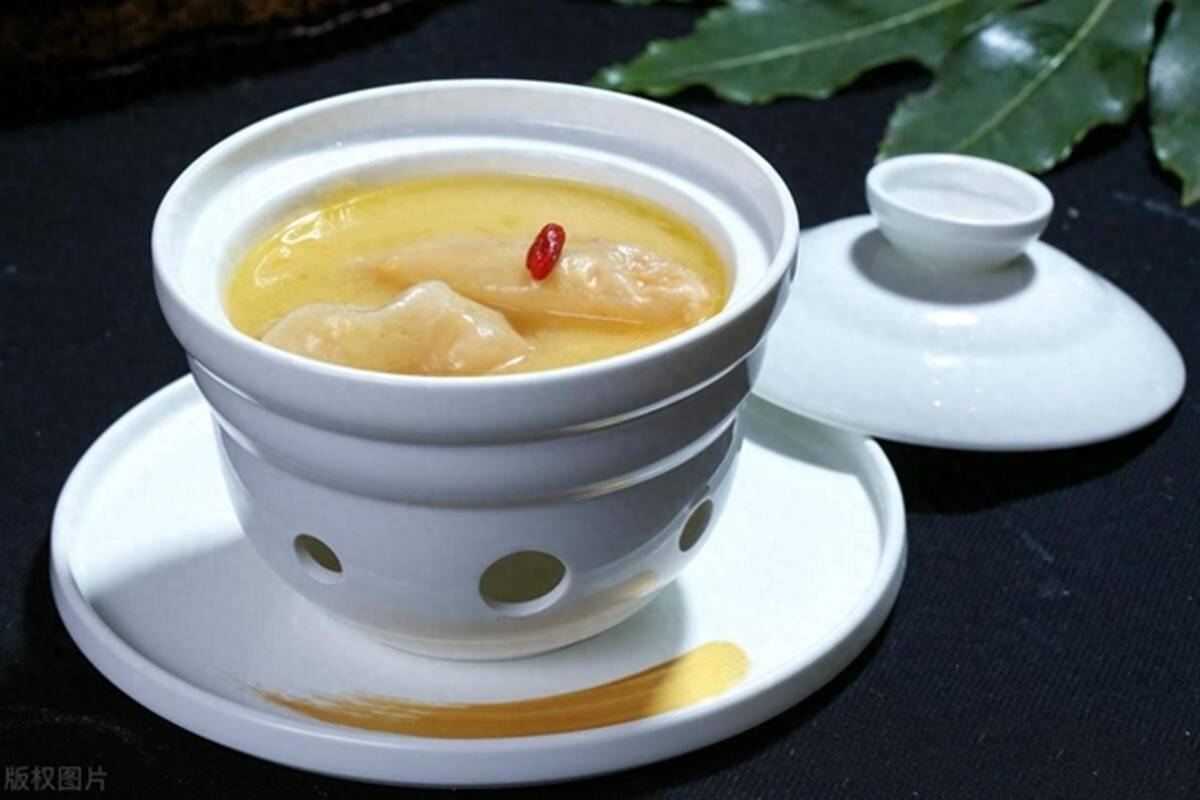 Vào mùa xuân, phụ nữ nên ăn 2 món, uống 2 trà này để bồi bổ cơ thể, giúp làn da căng bóng-1