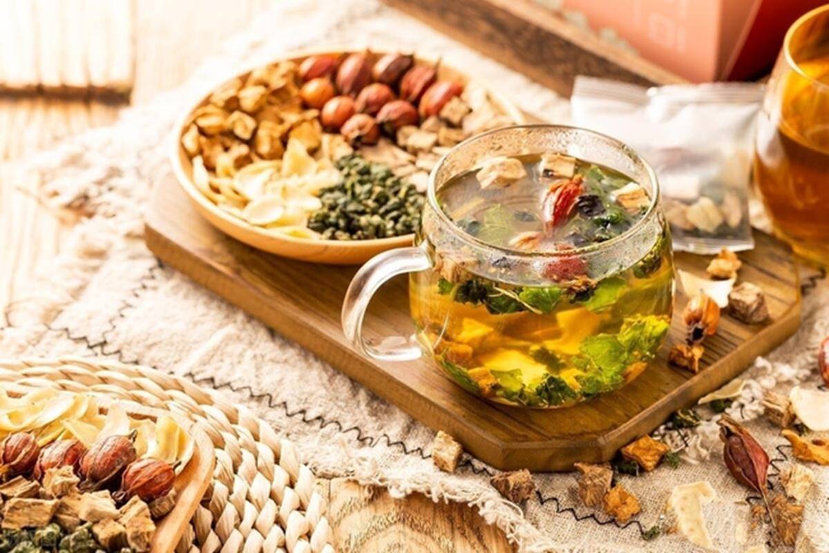 Vào mùa xuân, phụ nữ nên ăn 2 món, uống 2 trà này để bồi bổ cơ thể, giúp làn da căng bóng-4