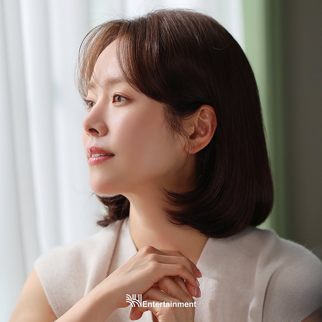 5 kiểu tóc ngắn thanh lịch dành cho phụ nữ trên 40 tuổi-7