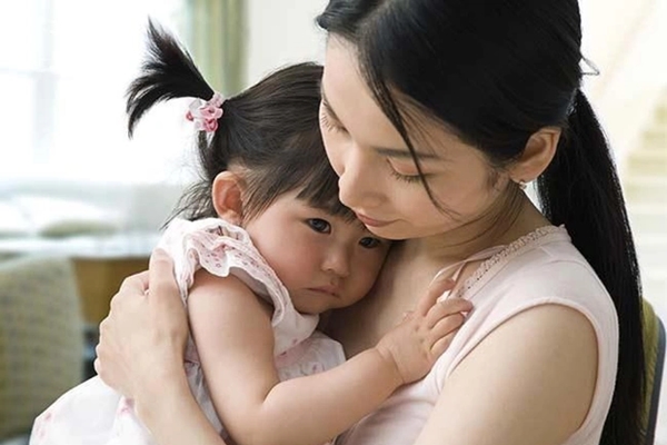 80 tuổi, cặp vợ chồng giáo sư vẫn ròng rã 23 năm tìm con trai, hối hận vì dạy con quá khắc nghiệt nên bị từ mặt: Nước mắt rơi, vết thương quá khứ chẳng thể lành!-5