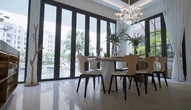 Bà hoàng Hermes tiếp tục đập hộp dinh thự rộng gần 750m2 ở Singapore: Riêng phòng tắm và nhà bếp được ốp đá cẩm thạch quý hiếm-6