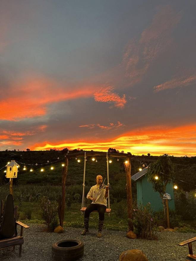 Nữ ca sĩ 8X nay thành nông dân, sống trong cơ ngơi xinh đẹp trên mảnh đất 2.000m2 ở thành phố ngàn hoa-24