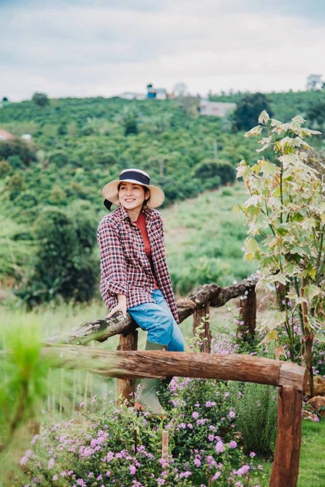 Nữ ca sĩ 8X nay thành nông dân, sống trong cơ ngơi xinh đẹp trên mảnh đất 2.000m2 ở thành phố ngàn hoa-29